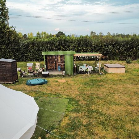 The Follies Glamping Hotel Maidstone Buitenkant foto