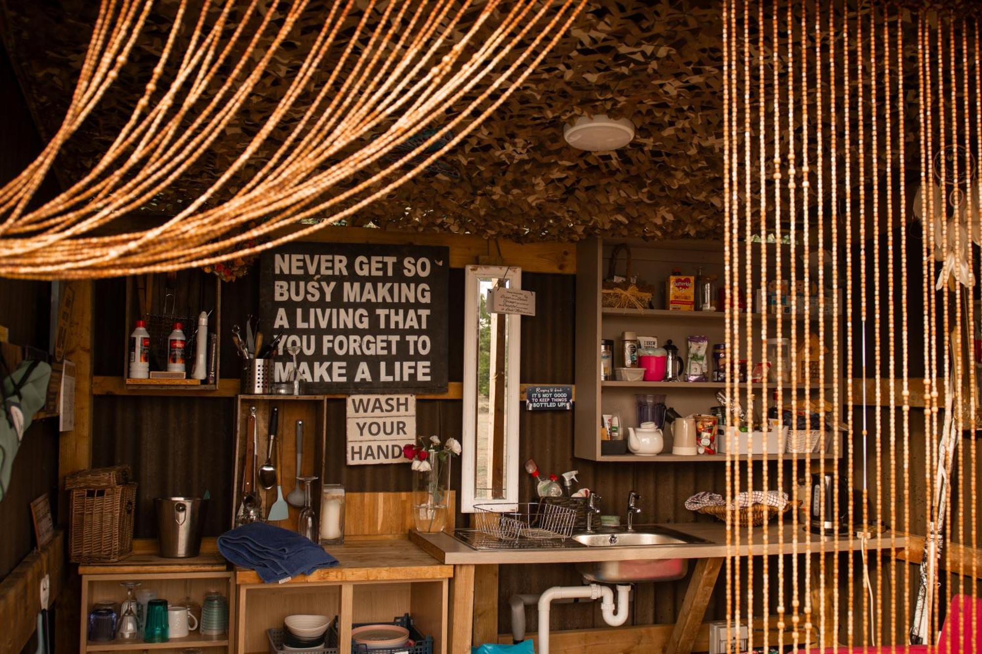 The Follies Glamping Hotel Maidstone Buitenkant foto