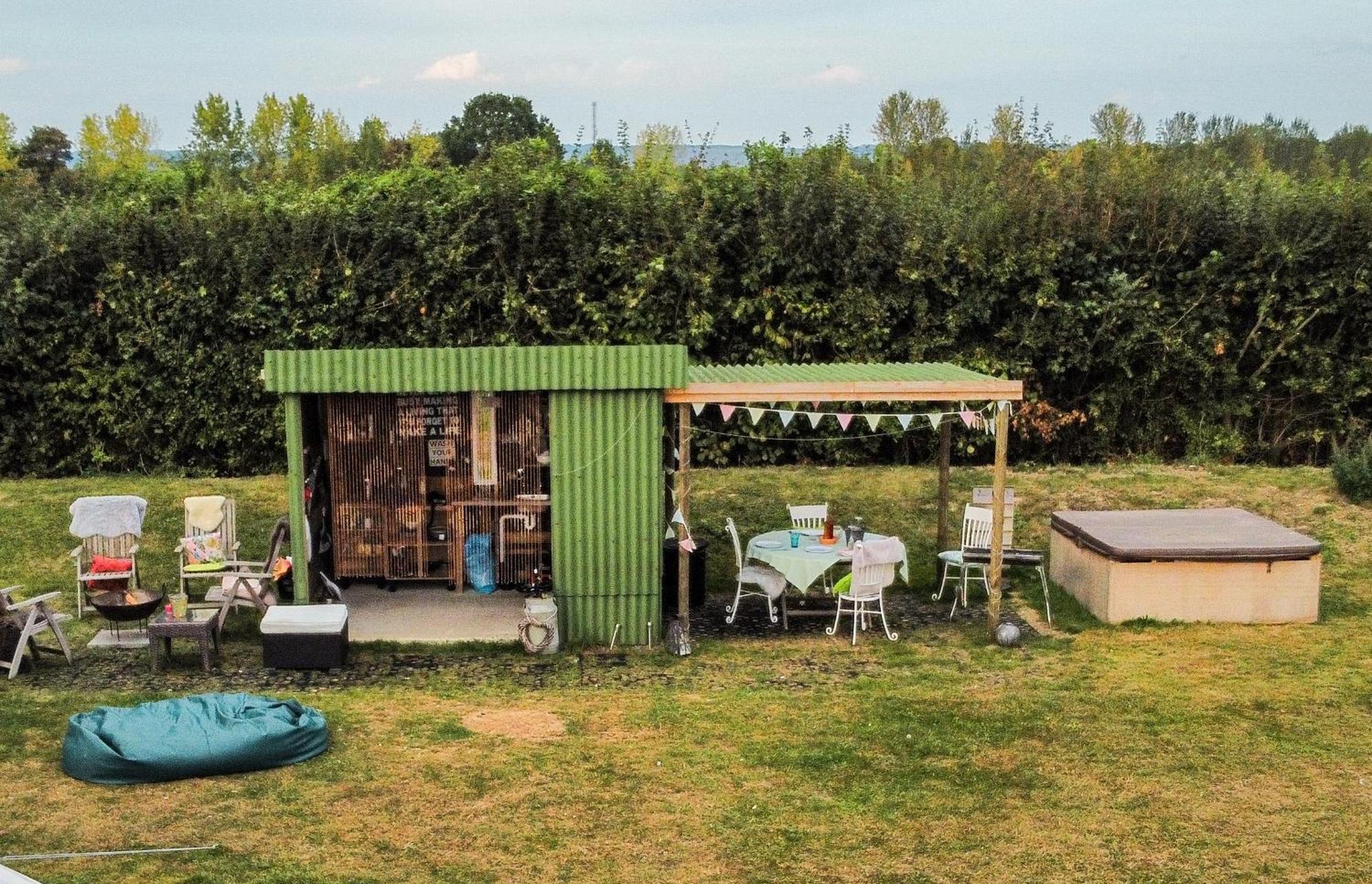 The Follies Glamping Hotel Maidstone Buitenkant foto