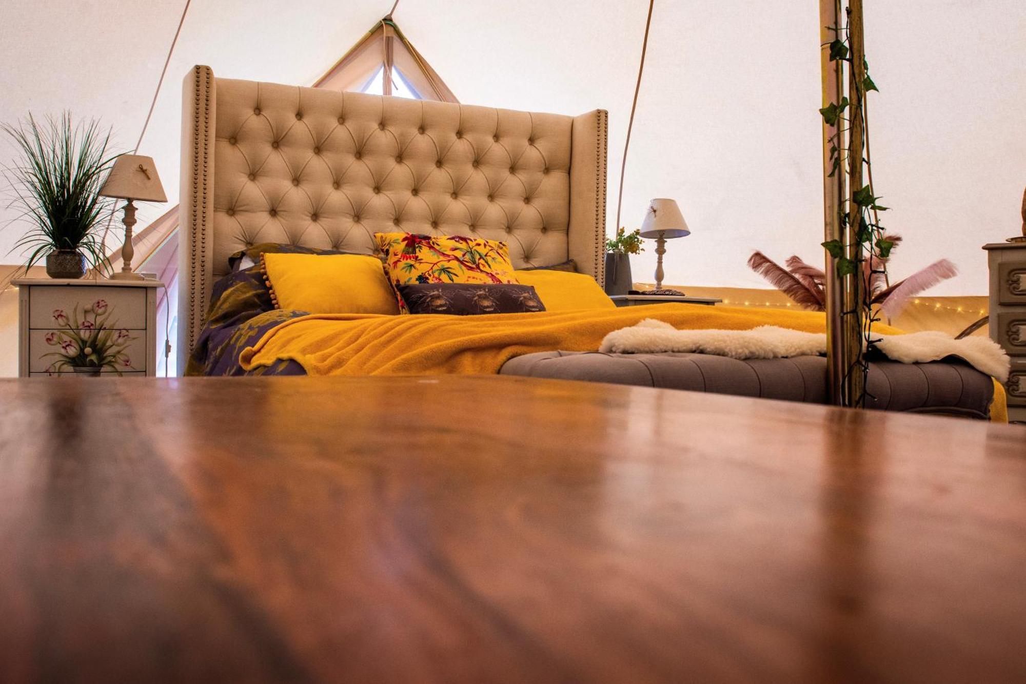 The Follies Glamping Hotel Maidstone Buitenkant foto