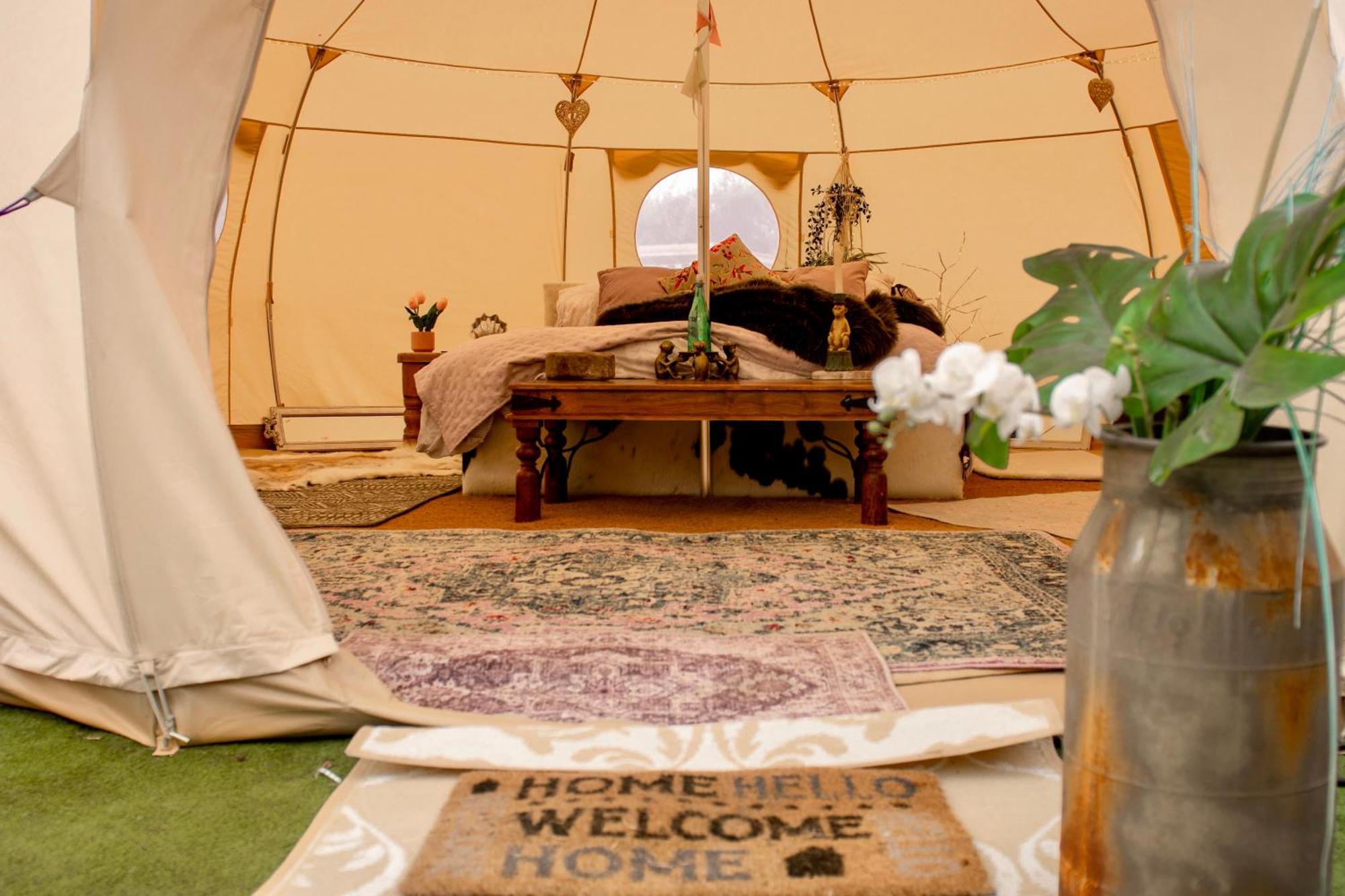 The Follies Glamping Hotel Maidstone Buitenkant foto