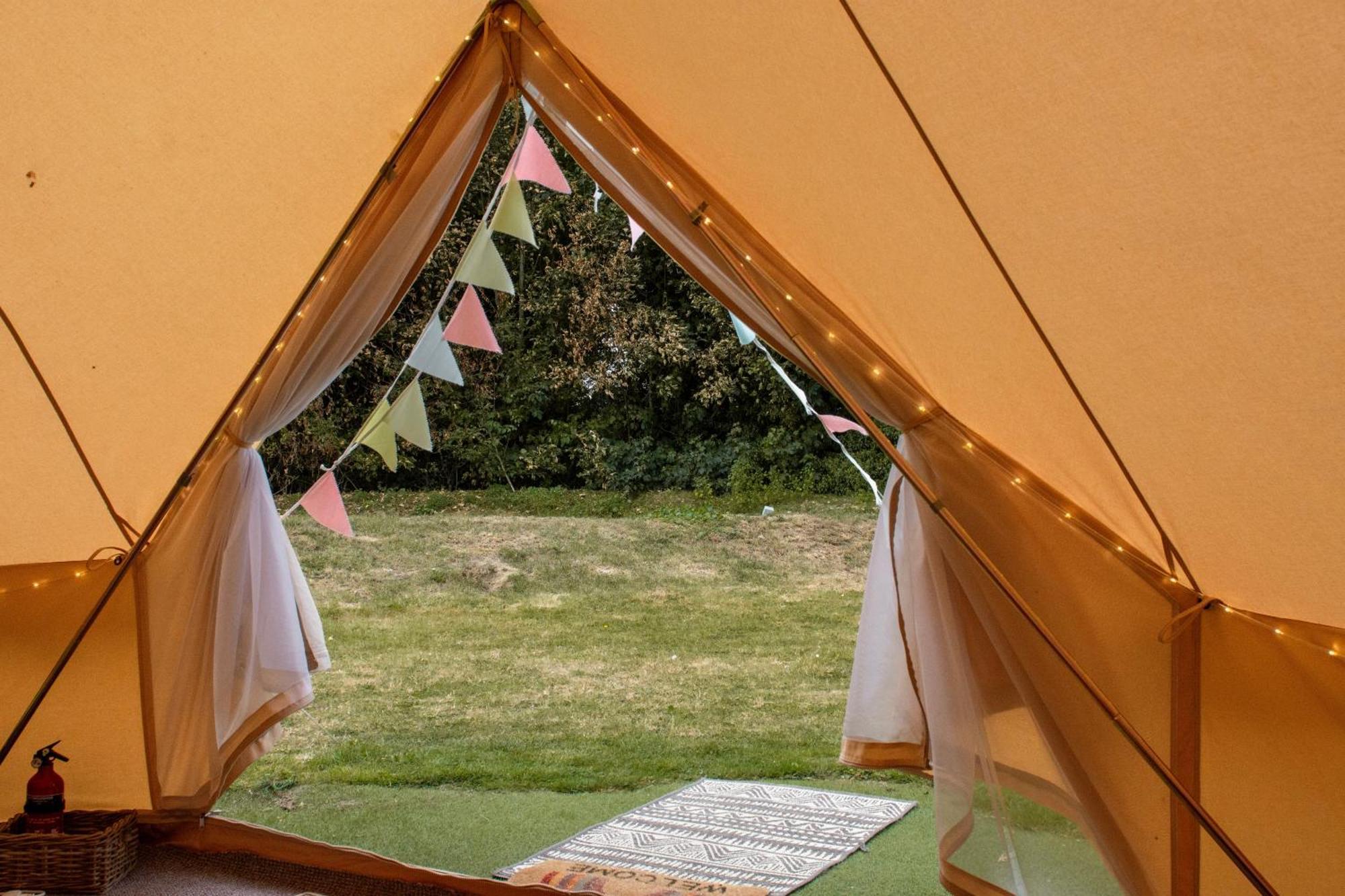 The Follies Glamping Hotel Maidstone Buitenkant foto