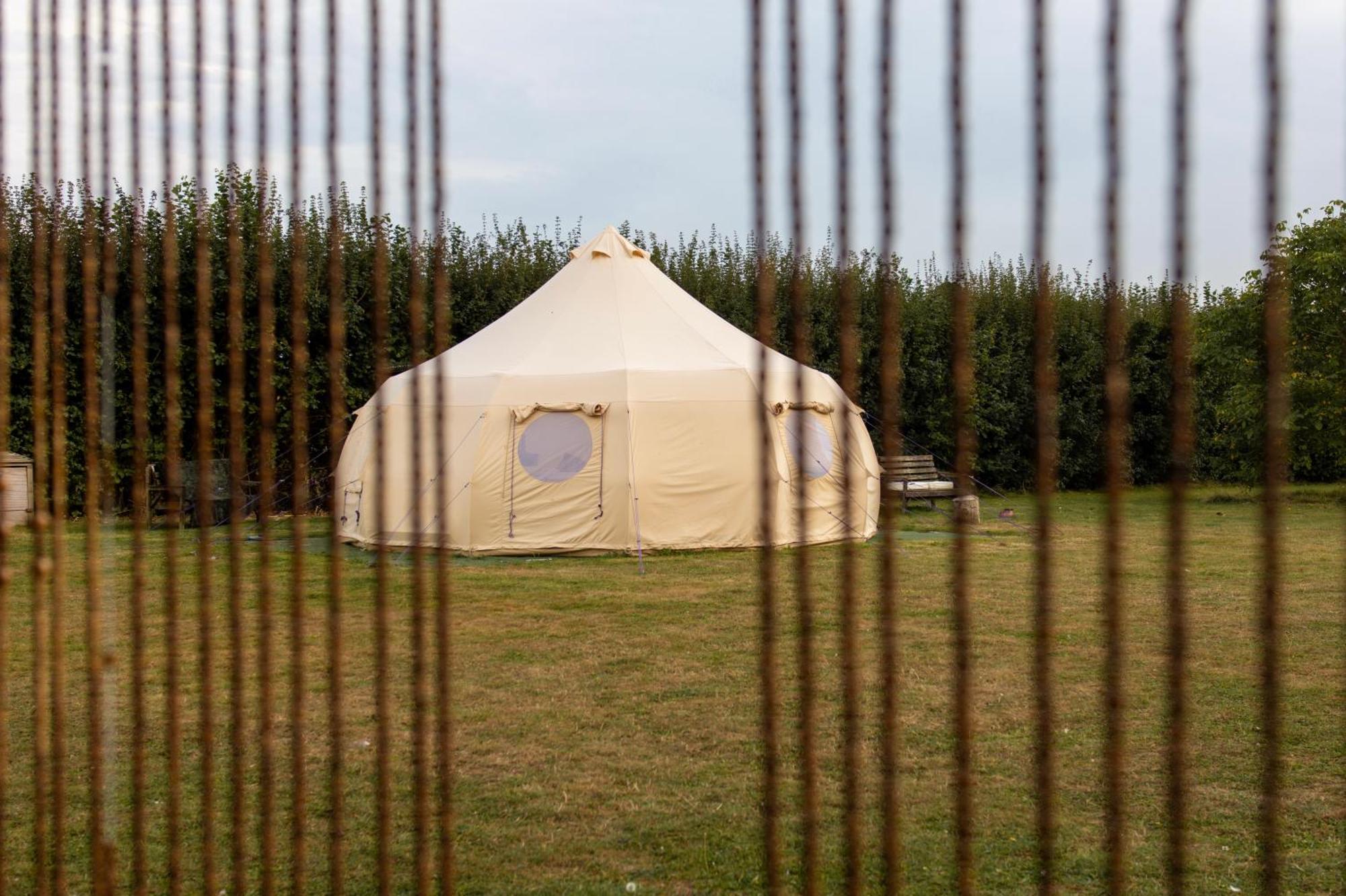The Follies Glamping Hotel Maidstone Buitenkant foto